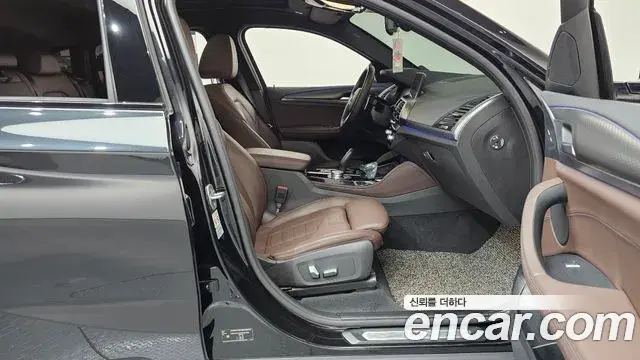 BMW X4 2021 — Şəkil 13/32