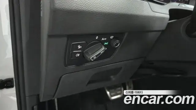 Volkswagen Arteon 2019 — Şəkil 32/35