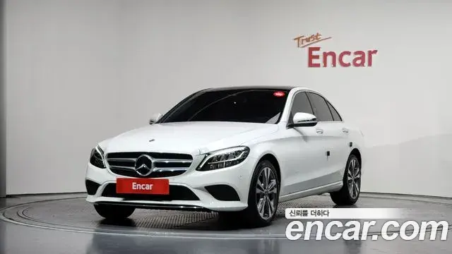 Mercedes-Benz C-Class 2020 — Фото 1/20