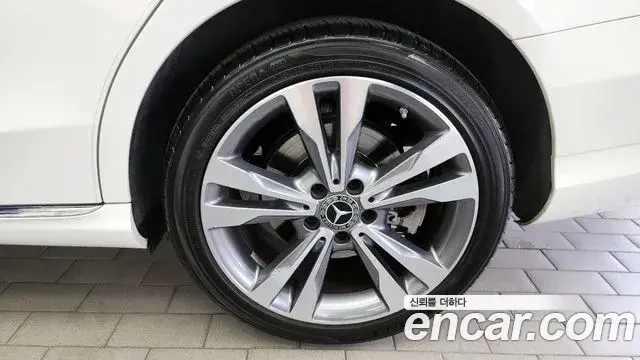 Mercedes-Benz C-Class 2020 — ფოტო 2/30