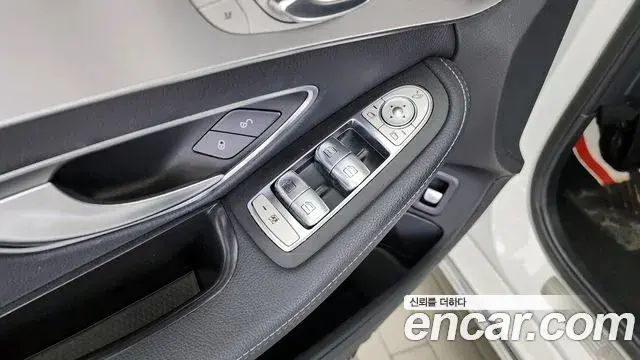 Mercedes-Benz C-Class 2020 — ფოტო 30/30