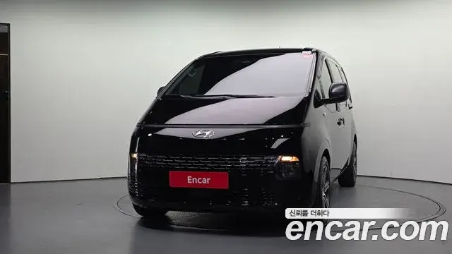 Hyundai Staria 2021 — Фото 3/20