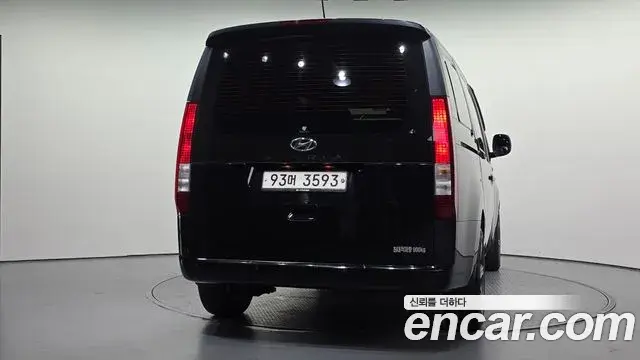 Hyundai Staria 2021 — Фото 4/20