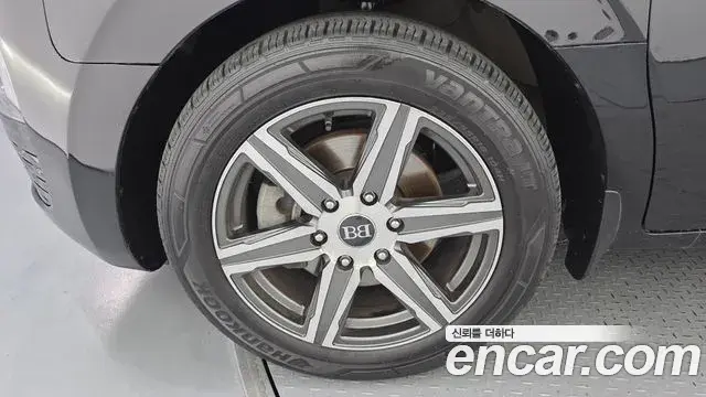Hyundai Staria 2021 — Фото 5/20