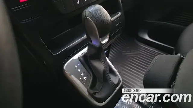 Hyundai Staria 2021 — Фото 9/20