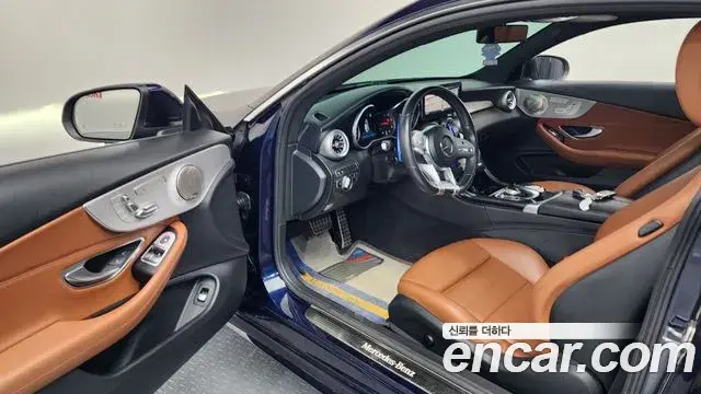 Mercedes-Benz C-Class 2019 — Фото 10/20