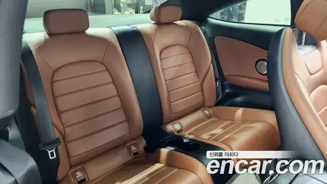 Mercedes-Benz C-Class 2019 — Фото 11/20