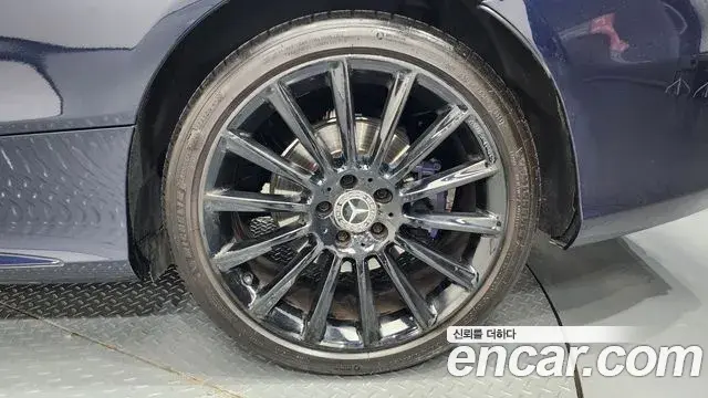 Mercedes-Benz C-Class 2019 — ფოტო 12/33
