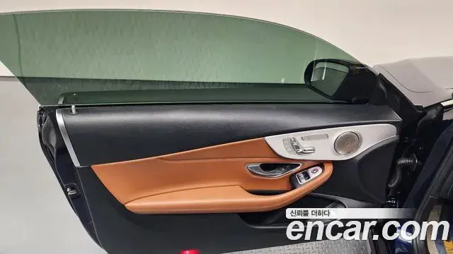 Mercedes-Benz C-Class 2019 — ფოტო 30/33