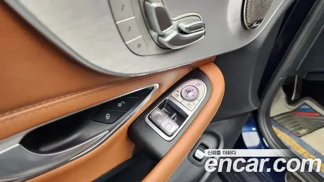 Mercedes-Benz C-Class 2019 — ფოტო 4/33