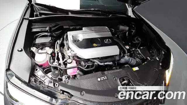 Lexus UX250h 2023 — ფოტო 12/30