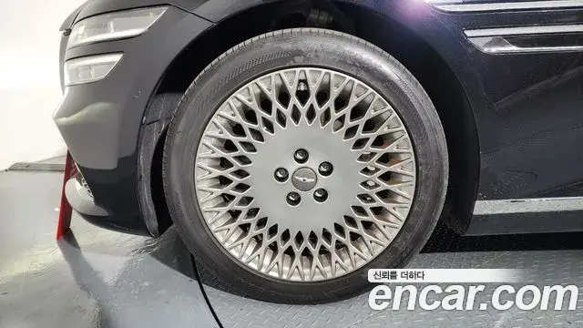 Genesis G80 2020 — ფოტო 2/30