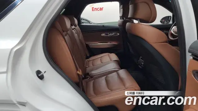 Genesis GV70 2021 — Şəkil 22/37