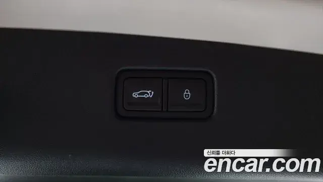 Genesis GV70 2021 — Şəkil 25/37