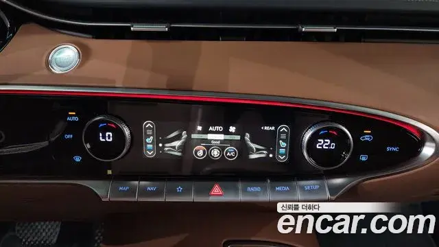 Genesis GV70 2021 — Şəkil 34/37