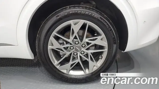 Genesis GV70 2021 — Şəkil 36/37
