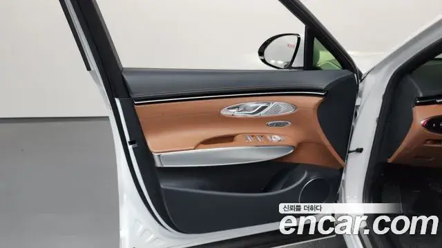 Genesis GV70 2021 — Şəkil 24/37