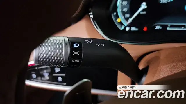 Genesis GV70 2021 — Şəkil 17/37