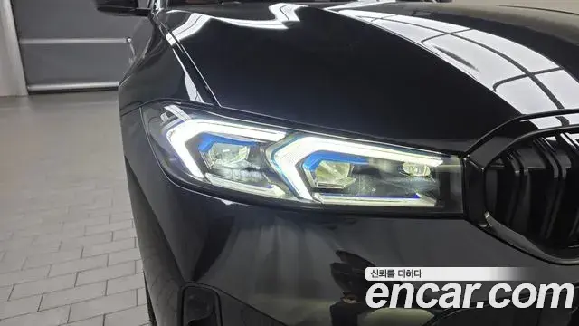 BMW 3 Series 2025 — Photo 15/33