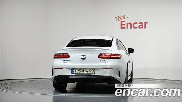 Mercedes-Benz E-Class 2023 — Фото 4/20