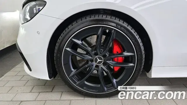 Mercedes-Benz E-Class 2023 — Фото 5/20