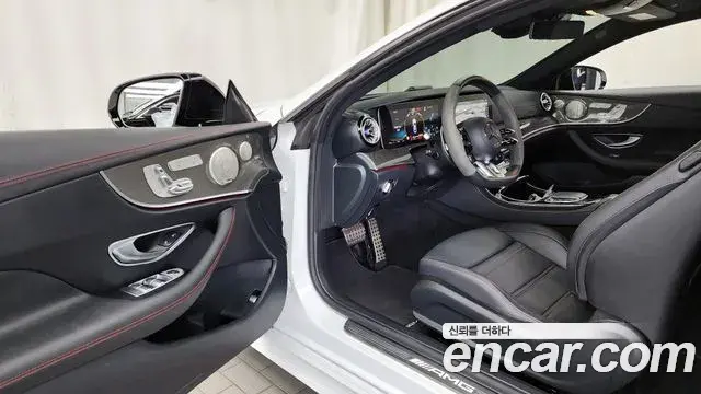 Mercedes-Benz E-Class 2023 — Фото 10/20