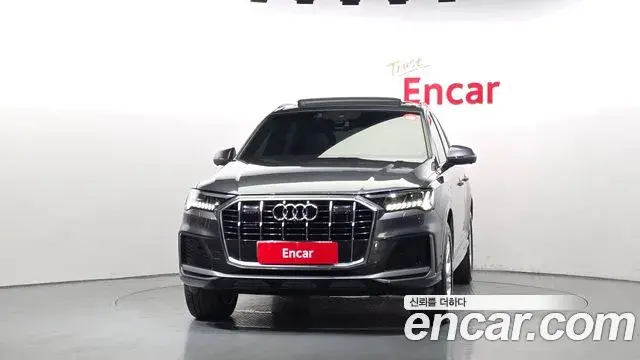 Audi Q7 2022 — Photo 3/20