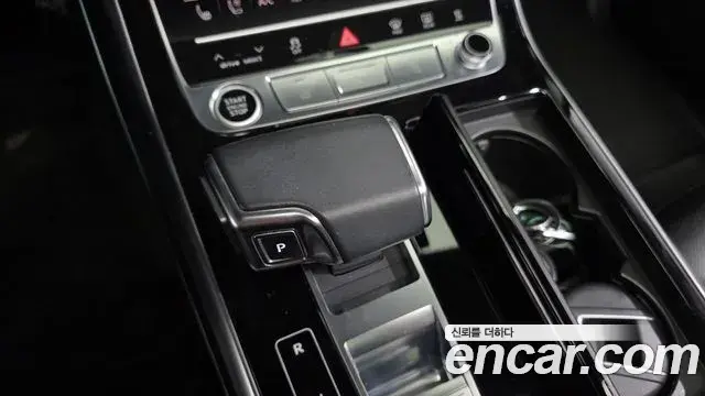 Audi Q7 2022 — Photo 9/20