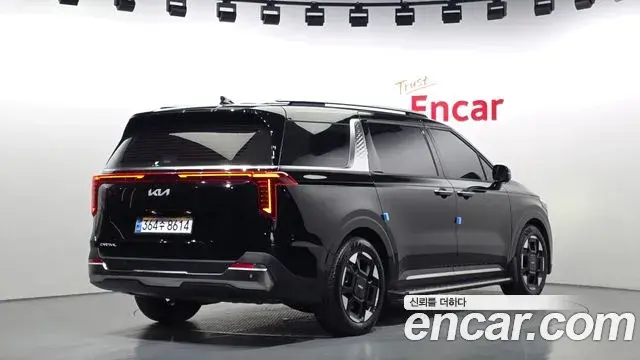 Kia Carnival 2025 — Şəkil 23/35