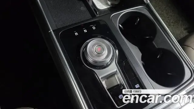 Kia Carnival 2025 — Şəkil 14/35