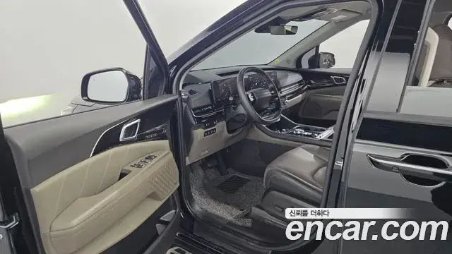 Kia Carnival 2025 — Şəkil 17/35