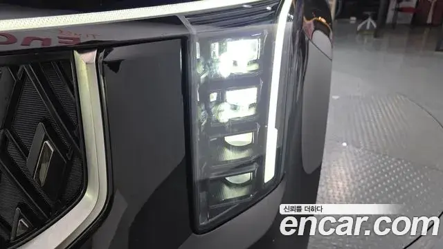 Kia Carnival 2025 — Şəkil 20/35