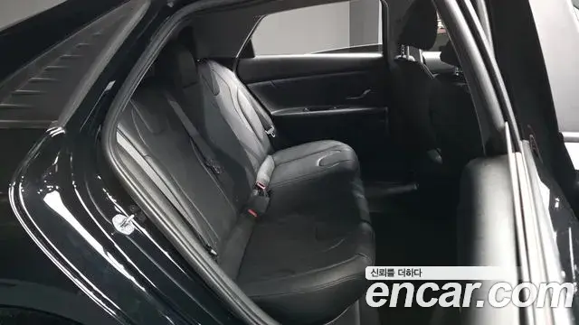 Hyundai The New Avante Hybrid 2021 — Şəkil 16/30