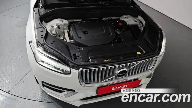 Volvo XC90 2025 — Photo 26/39