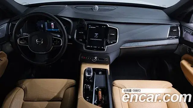 Volvo XC90 2025 — Photo 14/39