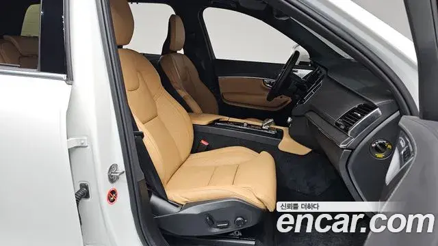 Volvo XC90 2025 — Photo 11/39
