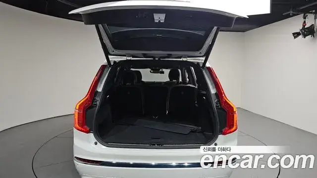 Volvo XC90 2025 — Photo 6/39