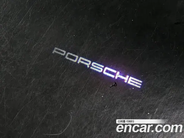 Porsche 911 2021 — Photo 13/20