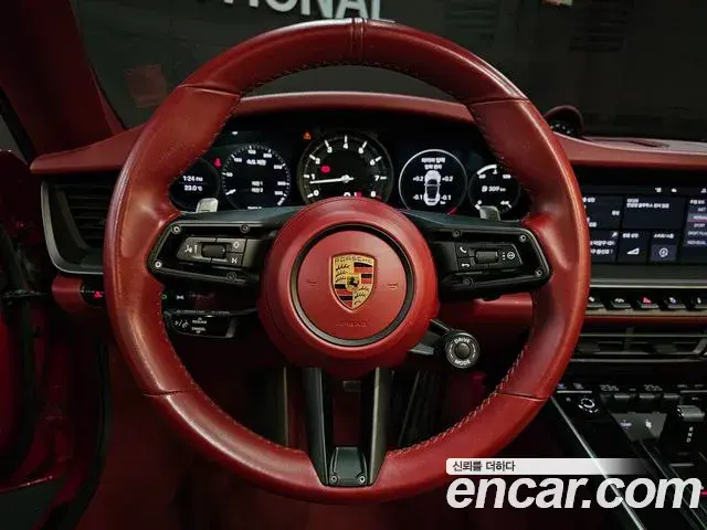 Porsche 911 2021 — Photo 16/20