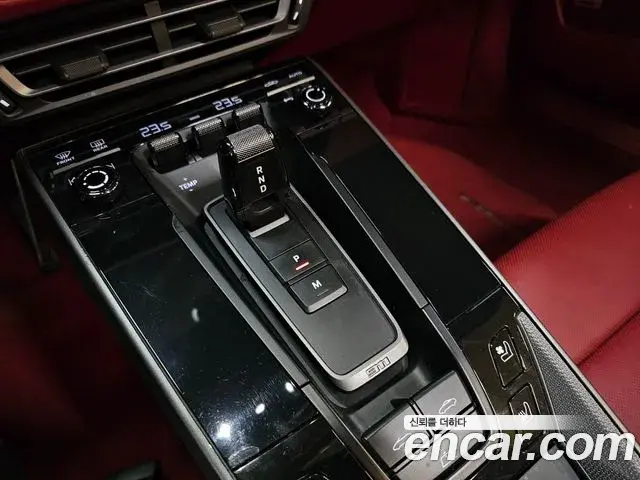 Porsche 911 2021 — Photo 18/20