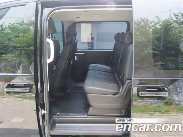 Hyundai Staria 2026 — ფოტო 11/20