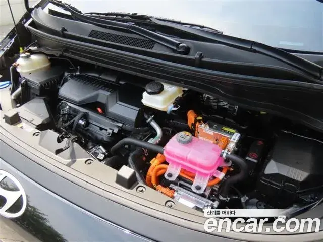 Hyundai Staria 2026 — ფოტო 18/20