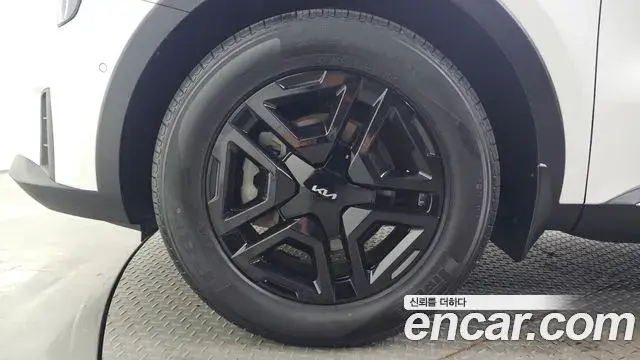 Kia Sorento 2023 — Şəkil 13/20