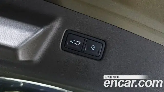Hyundai Santa Fe 2024 — Şəkil 30/33