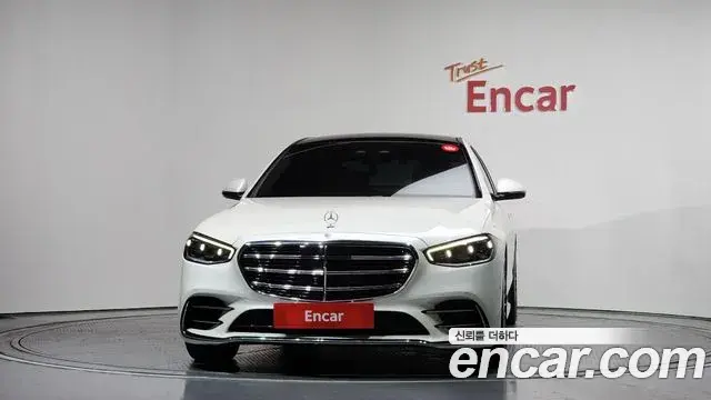 Mercedes-Benz S-Class 2022 — Photo 25/30