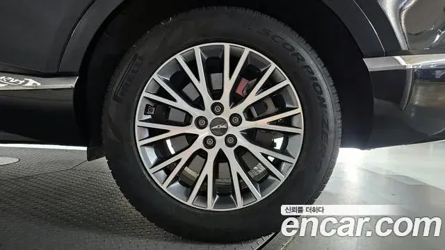 Genesis GV80 2022 — ფოტო 17/31