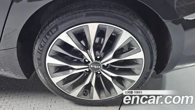 Kia K8 2021 — Şəkil 10/38