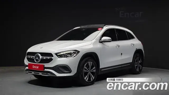 Mercedes-Benz GLA-Class 2021 — Photo 9/30