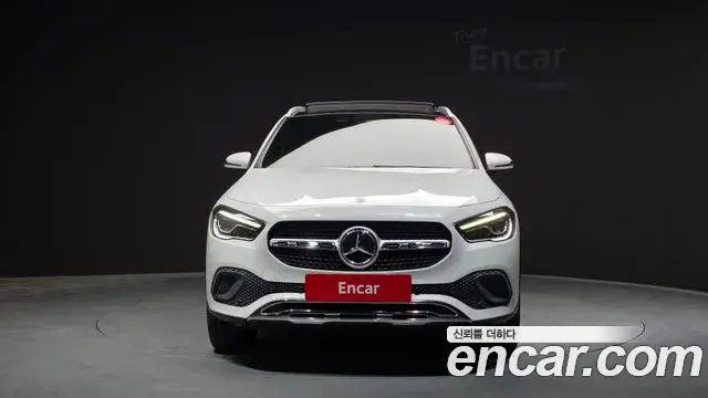 Mercedes-Benz GLA-Class 2021 — Photo 14/30