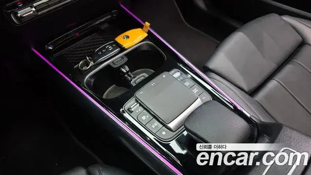 Mercedes-Benz GLA-Class 2021 — Photo 6/30